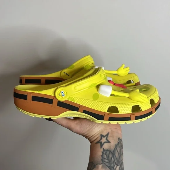 Crocs | SpongeBob Unisex Clogs M/10 W/12 - Picture 3 of 9